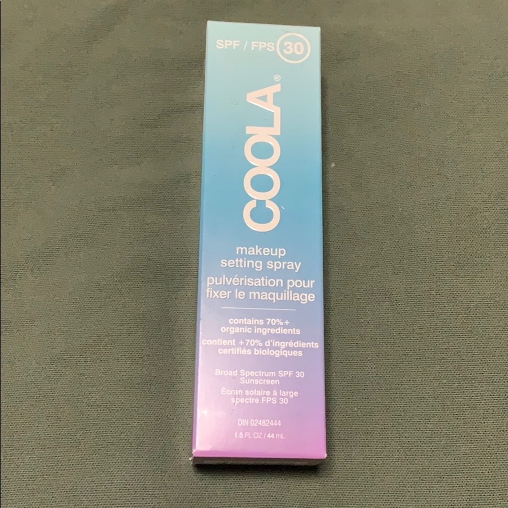 Coola setting spray